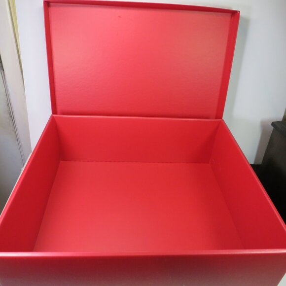 Extra Large (2) Red envelope brand + (3) smaller Red Gift Boxes - Picture 9 of 16